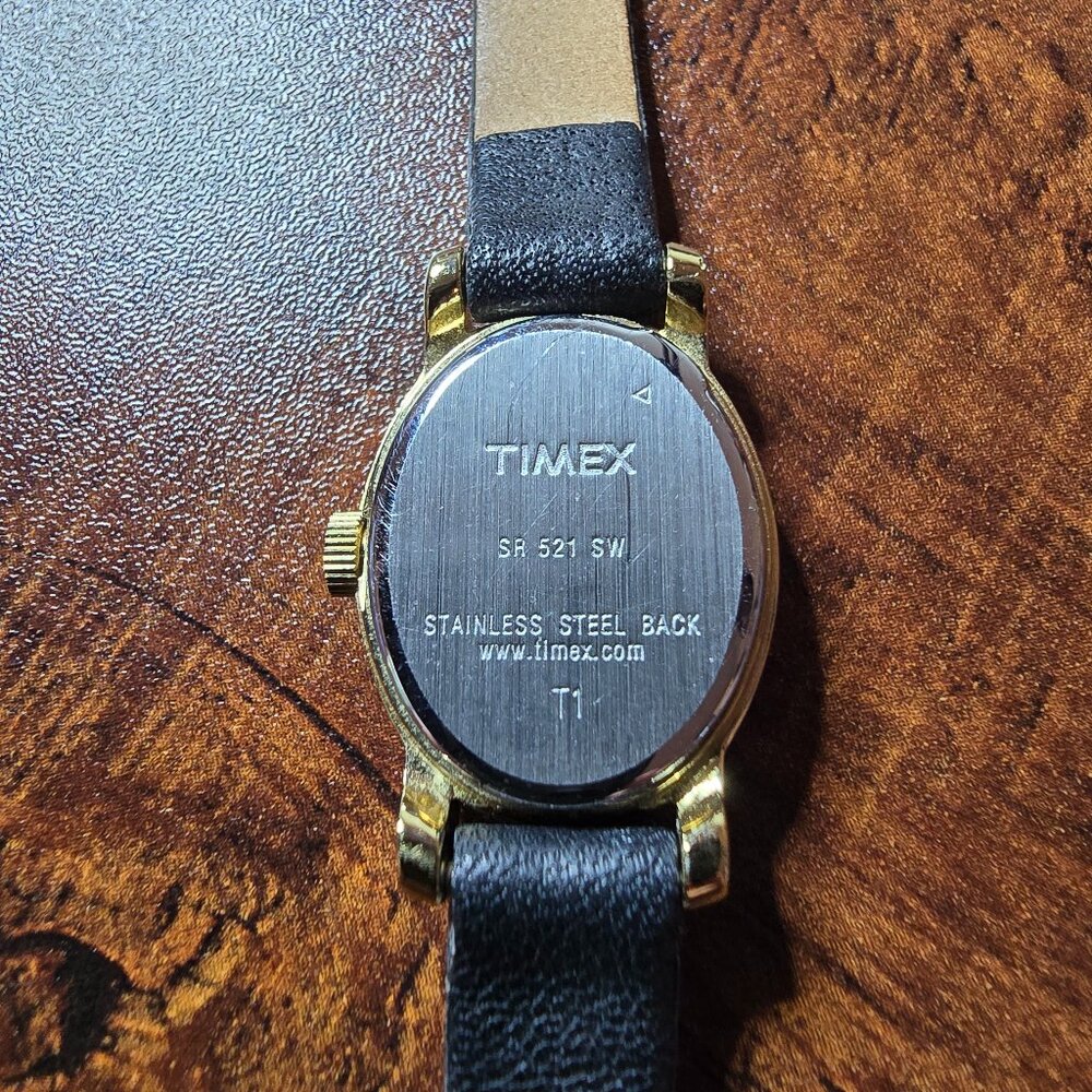 Ladies Timex Watch - Picture 2 of 4